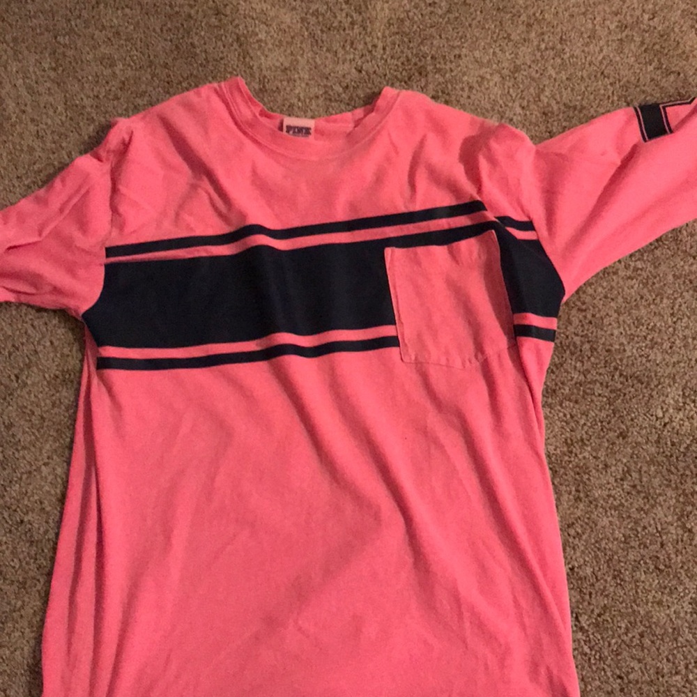 Long sleeve vs Pink
